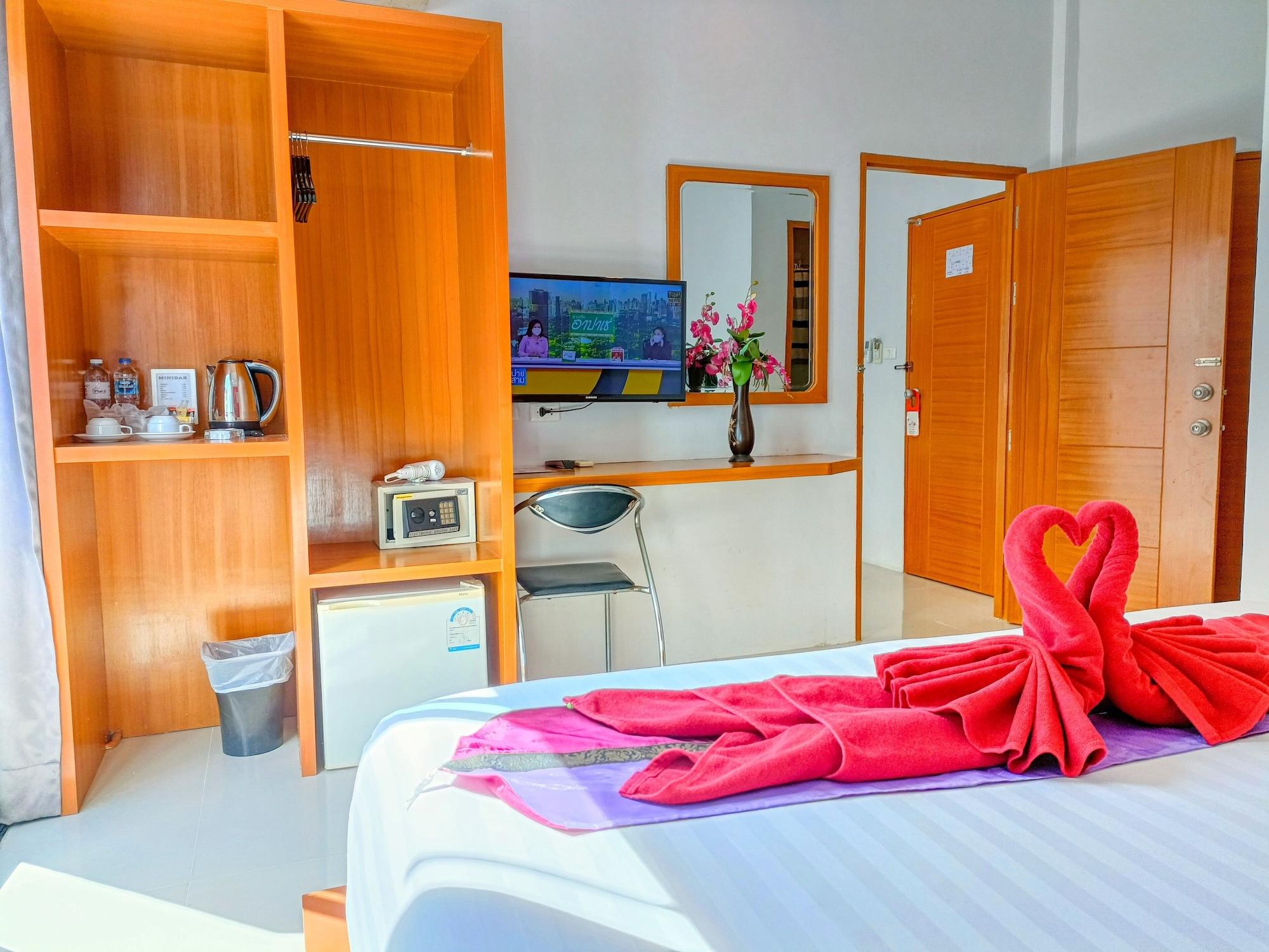 Pj Patong Resortel Exterior foto