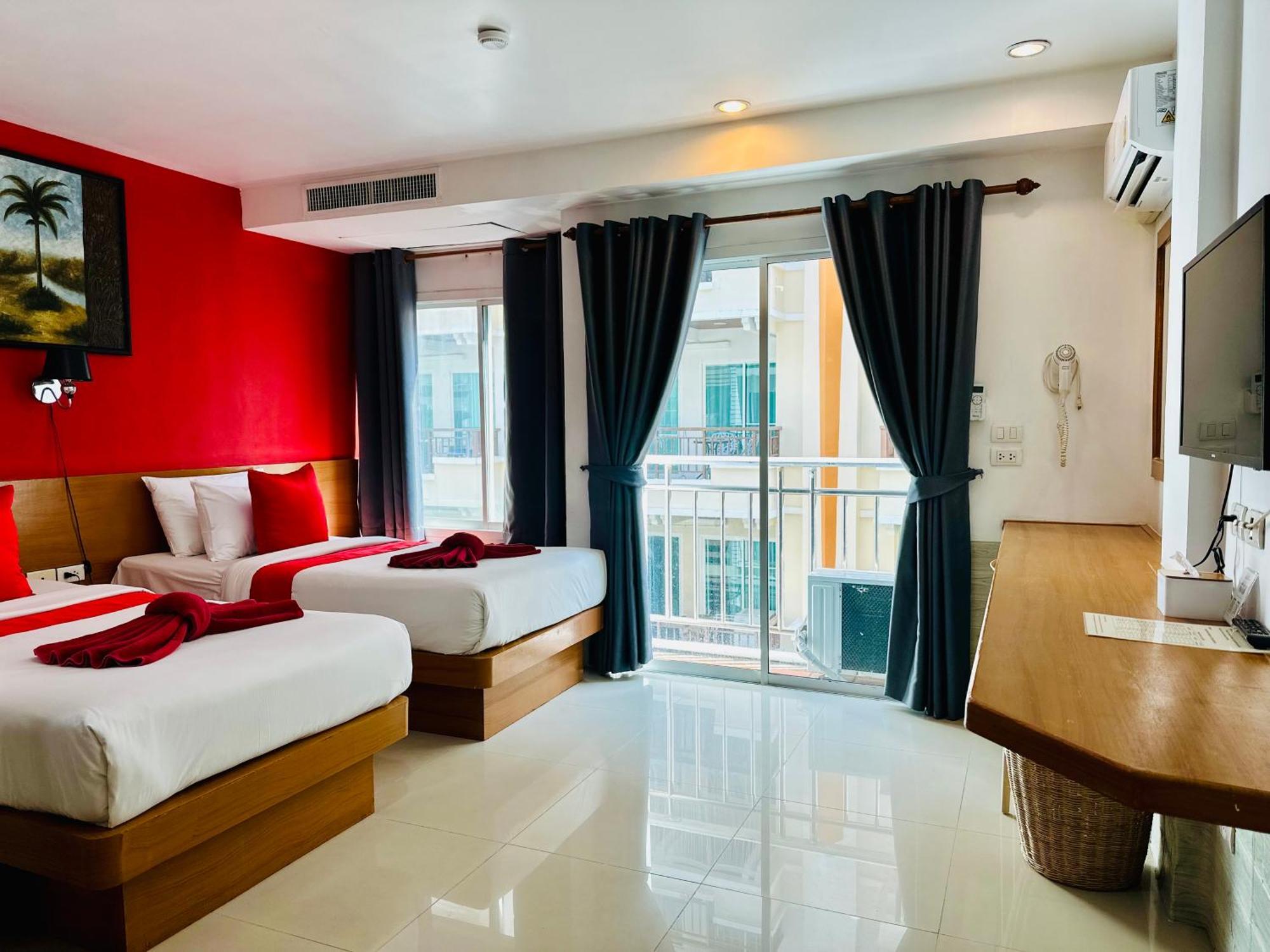 Pj Patong Resortel Exterior foto