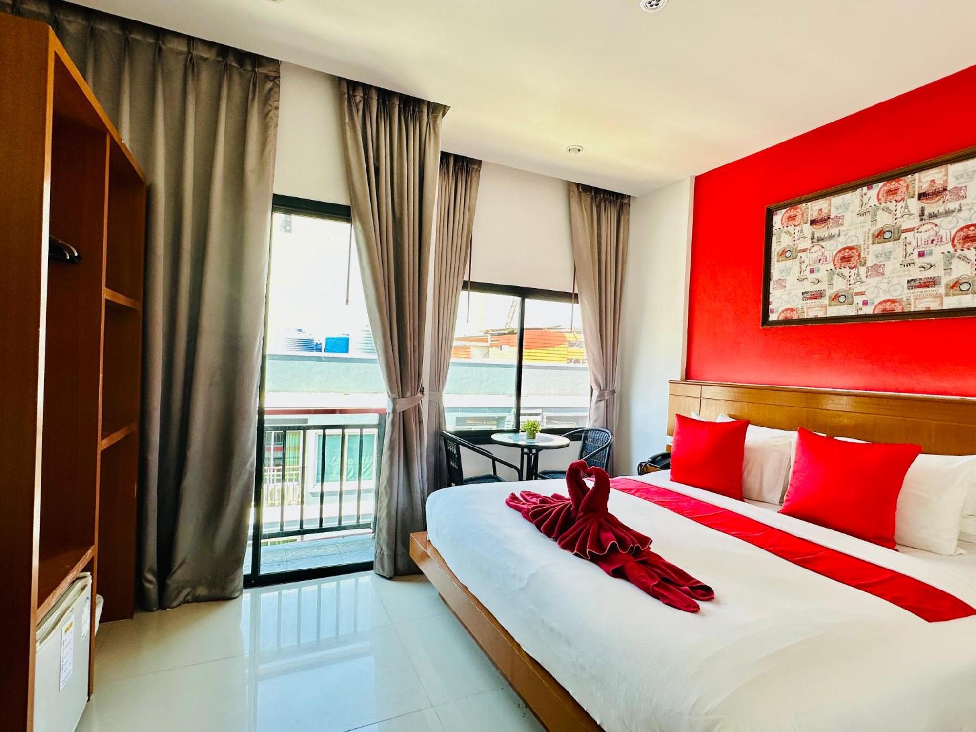 Pj Patong Resortel Exterior foto